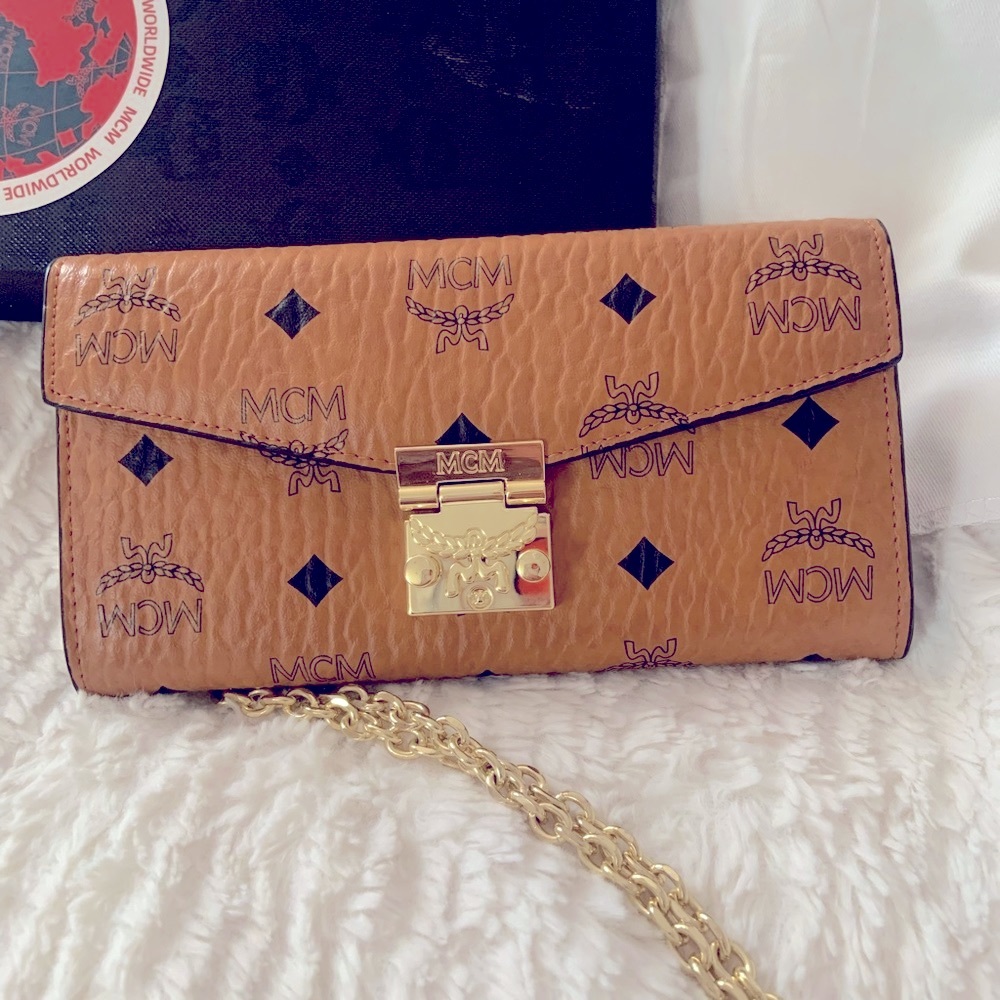 MCM Leather Wallet on chain